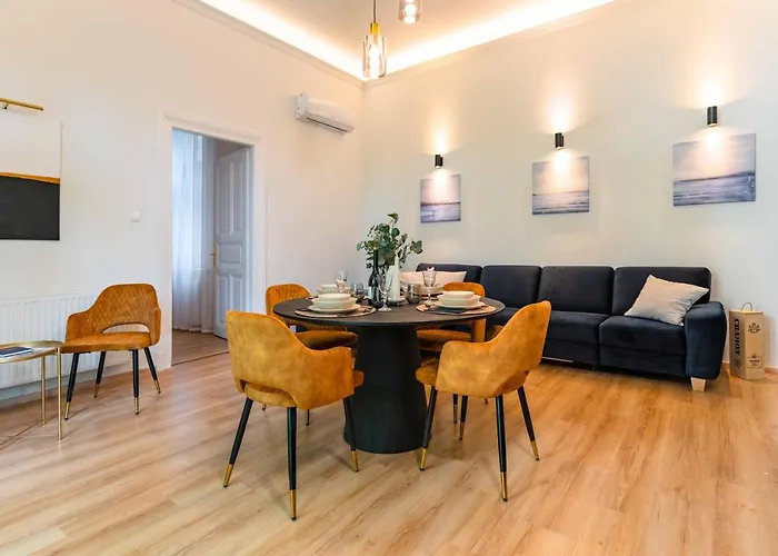 Modern Apartment French Balkony