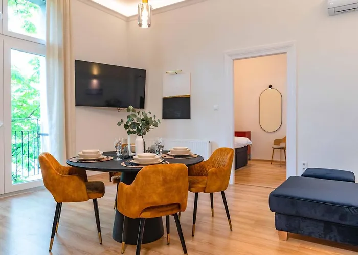 Modern Apartment French Balkony